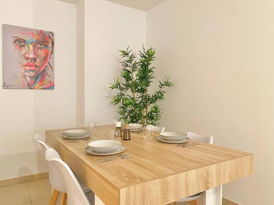 Havre De Paix La Joliette : Urban Modern Cosy Chic Apartment มาร์กเซย ภายนอก รูปภาพ